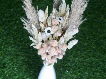simple-shine-dried-flower-bouquet