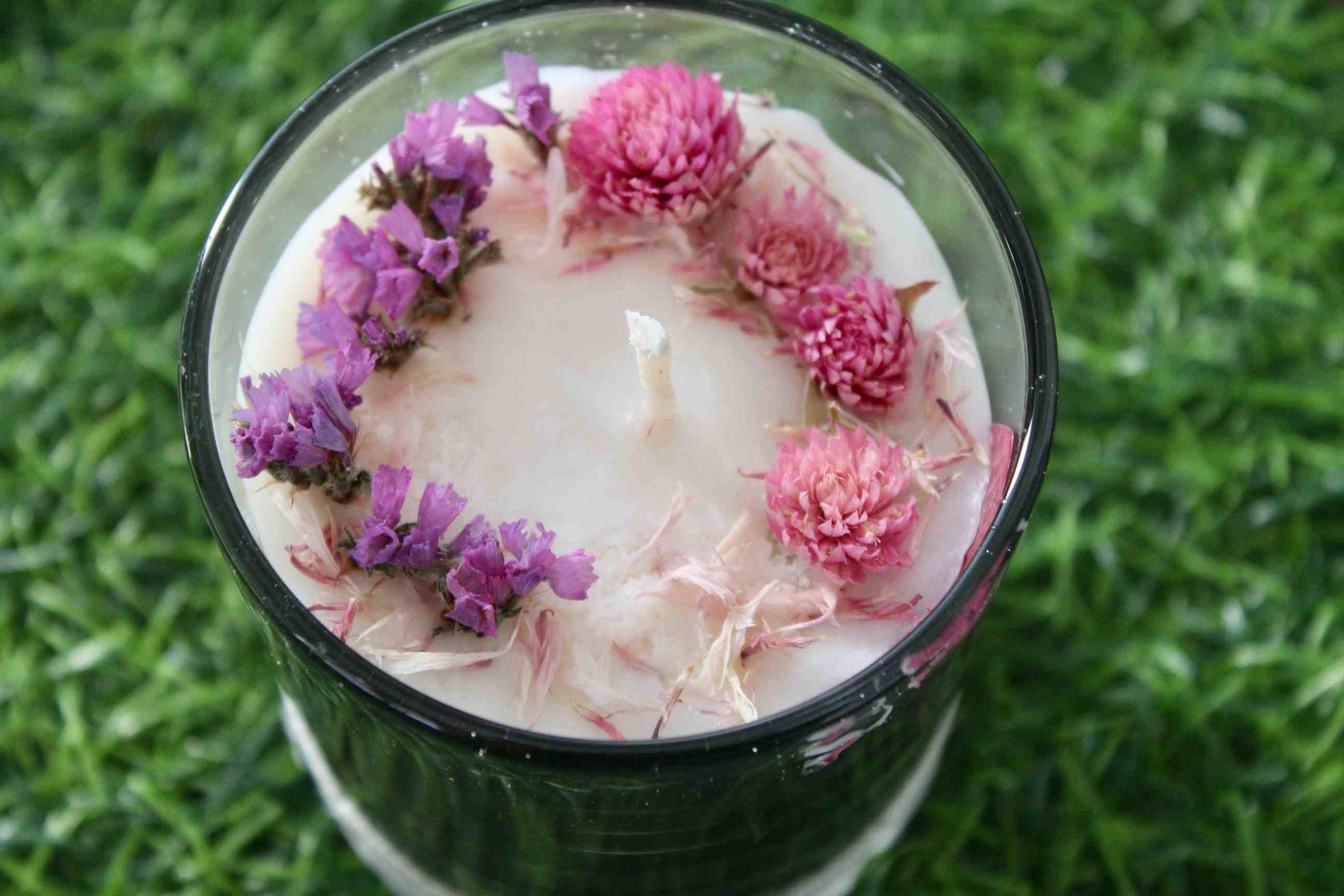 Wreath & Dried flower candles in glass
